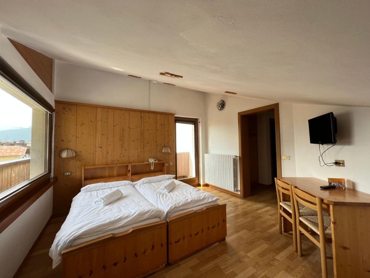 Hotel D'La Varda Di Topran D'Agata Paolo &C Sas パドラ エクステリア 写真